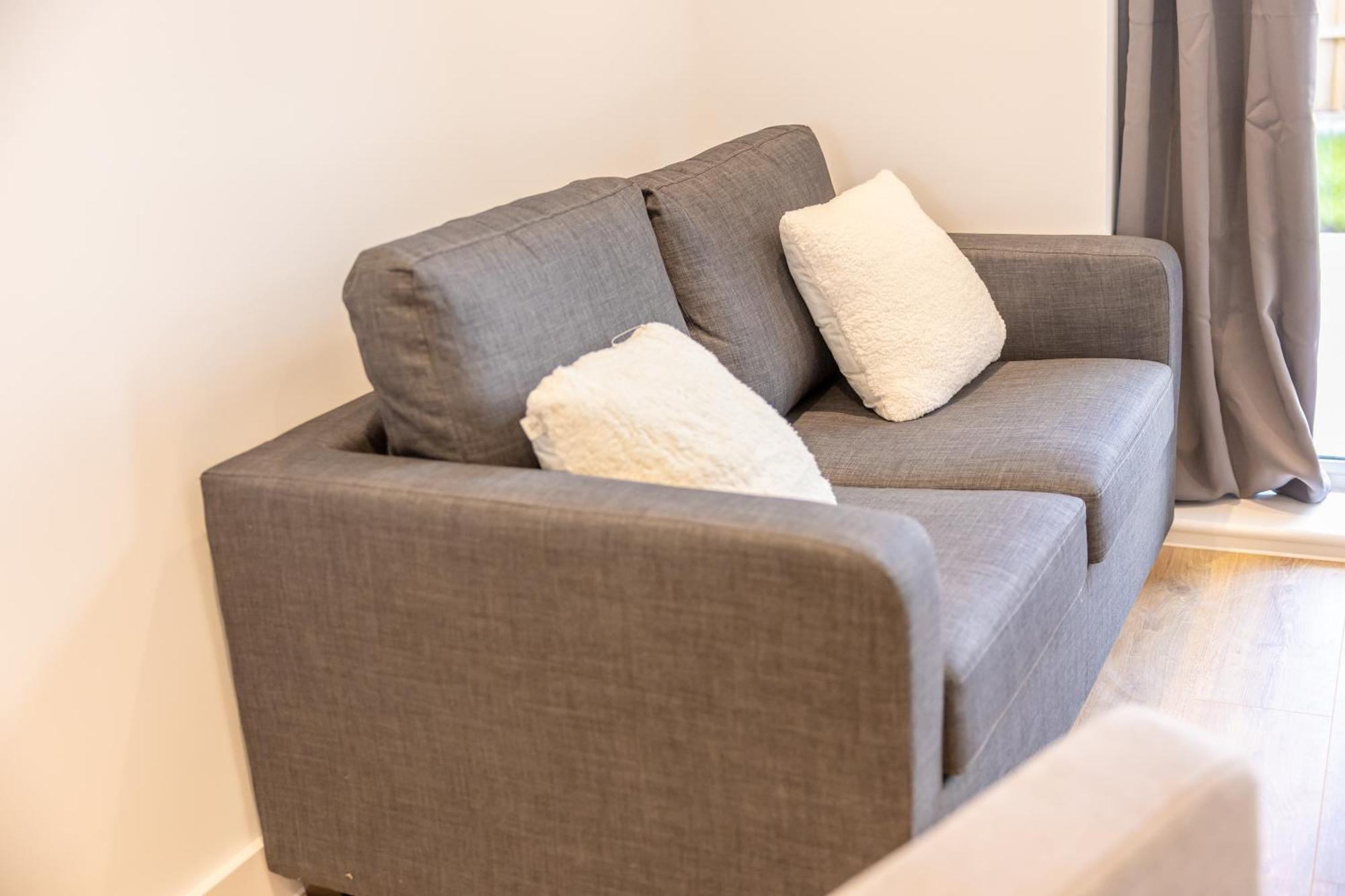 Stunning Modern 3 Bedroom Townhouse - Perfect Getaway Манчестер Экстерьер фото